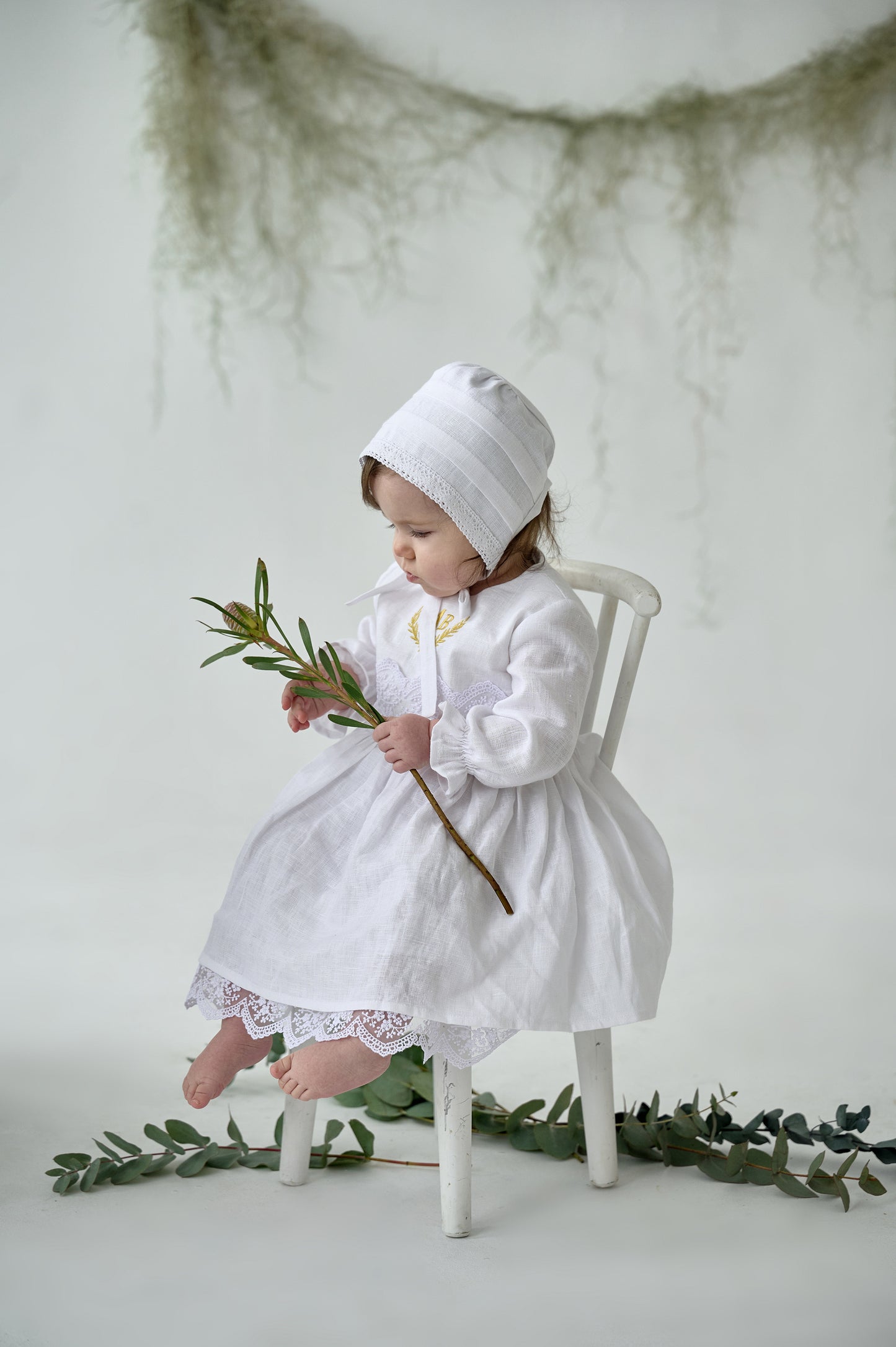 Linen christening bonnet.