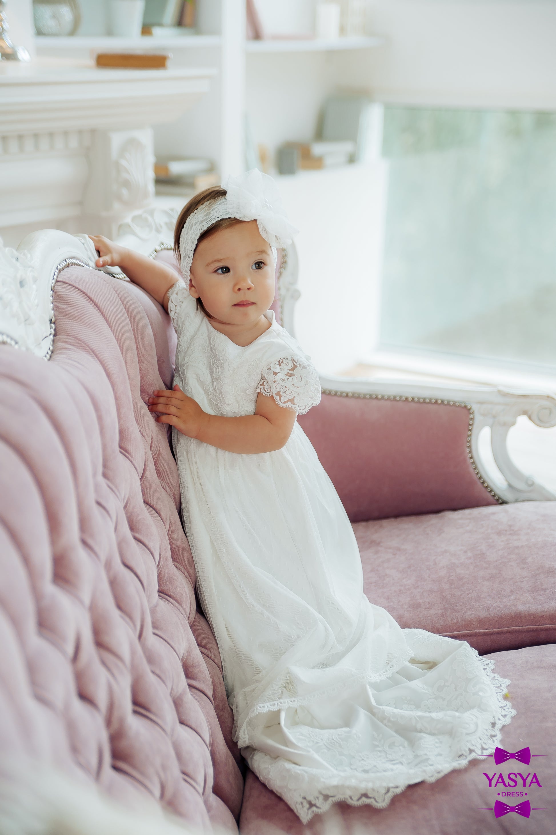 White Christening Gown Baby 6-9 months / SET(Gown+bonnet+headband+shoes) White Christening Gown Baby 6-9 months / SET(Gown+bonnet+headband+shoes)