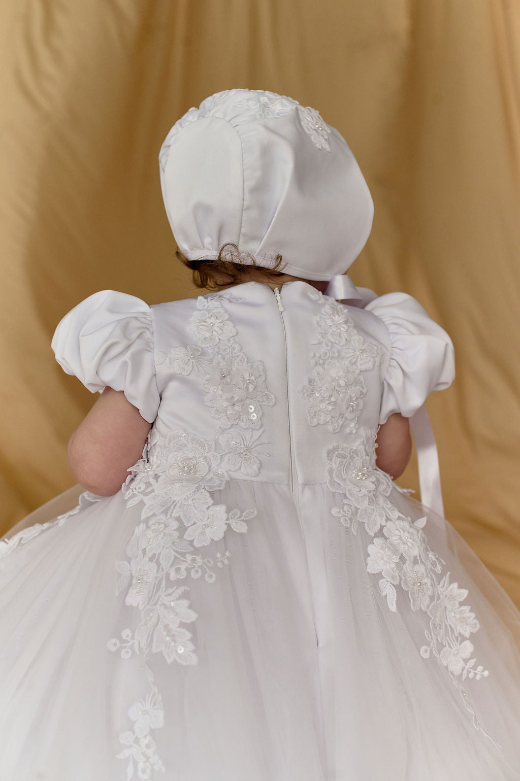 White Newborn Long Christening Dress with Satin Puff Sleeves and Lace Appliqué — Classic Baptism Gown for Baby Girl